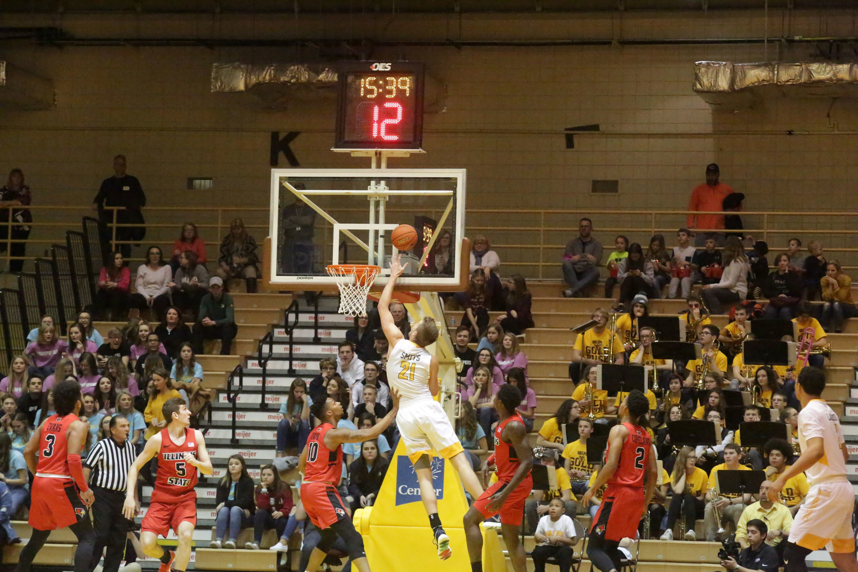 Valparaiso University beats Illinois State in men's basketball